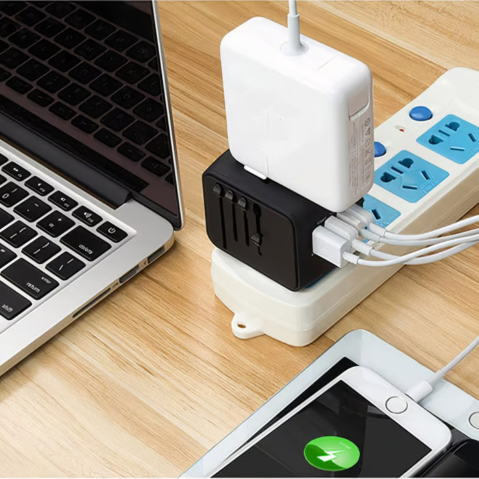 🔌 Multifunctional Travel Charger Converter 🌍