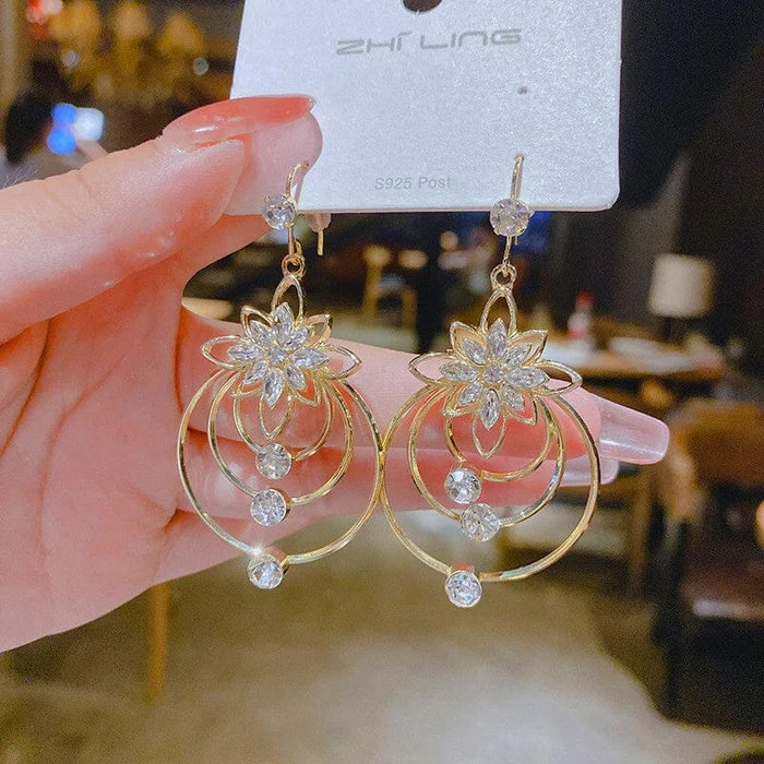 🔥🔥Crystal Lotus Three Hoop Earrings